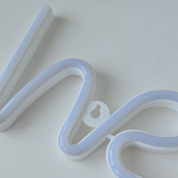 White LED 'Hello' Sign - Picture 5 of 6